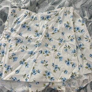 Blue flowers skort